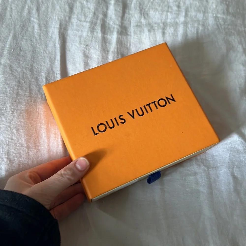 LV Box - Picture 3 of 5